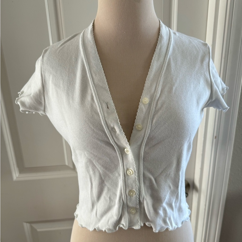 Brandy Melville Women's White button up ruffle top one size
